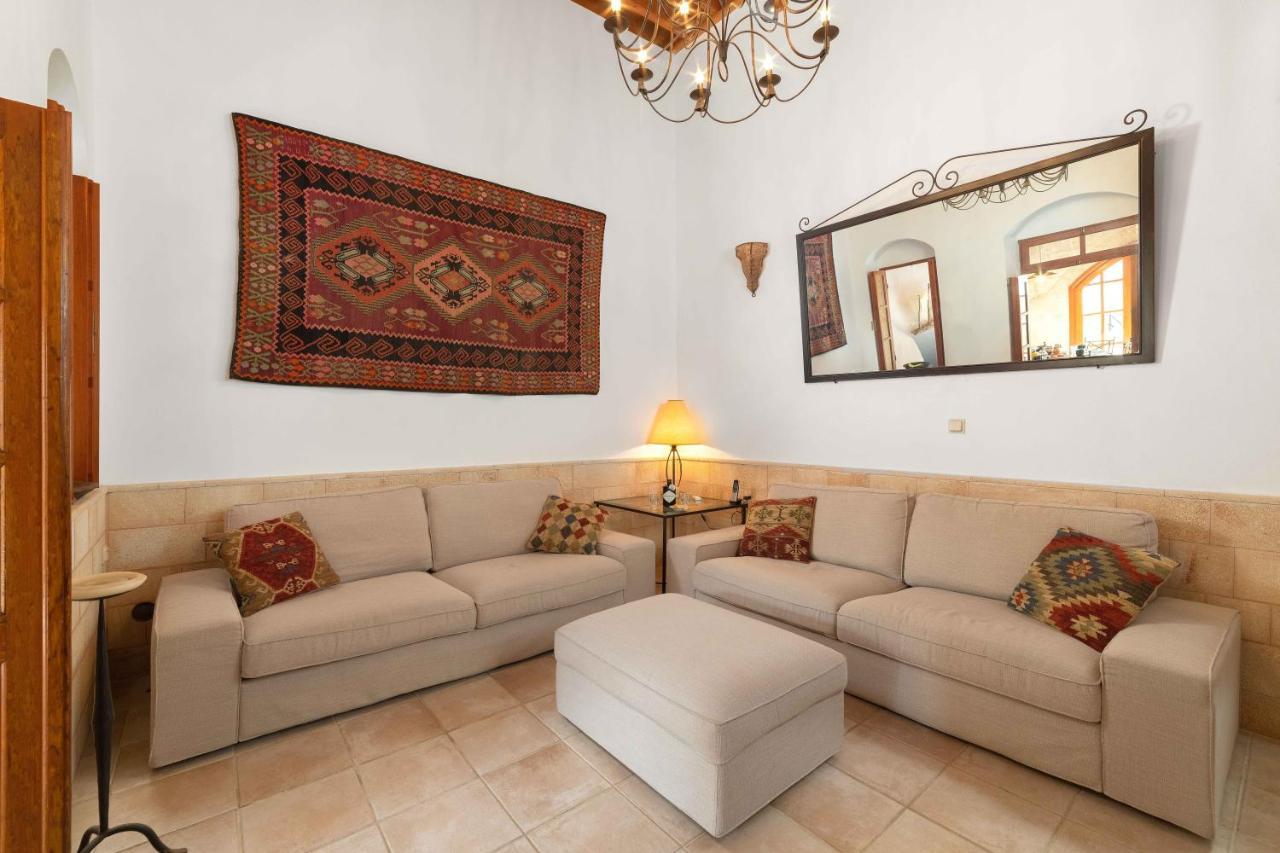 Villa Valasia Lindos With Acropolis View Bagian luar foto